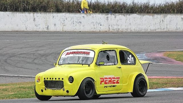 El piloto santafesino José Andrieri se impuso en los Fiat 600 TZ en Rafaela