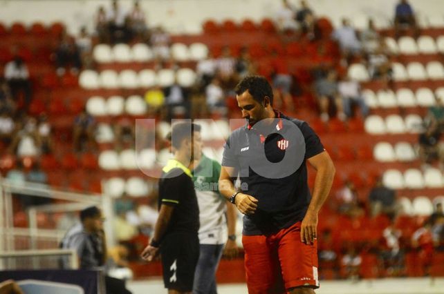 Con cambios. El entrenador rojiblanco paró el equipo que enfrentará a Talleres el próximo lunes.