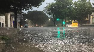 En 24 horas llovieron 100 mm más que el promedio mensual