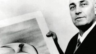 Kennet Arnold. El piloto estadounidense que avistó nueve ovnis el 24 de junio de 1947