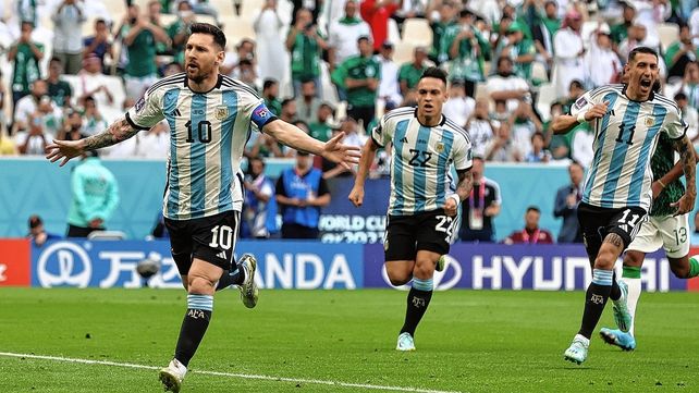 Argentina juega un duelo crucial ante México en el Mundial