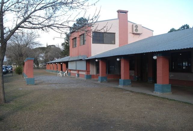Camaradería. Las instalaciones de club Universitario serán el escenario para que los 70 chicos de diferentes escuelas tengan su primera práctica de rugby.