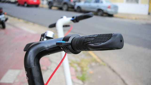 Monopatines eléctricos ya circulan por las calles de Paraná