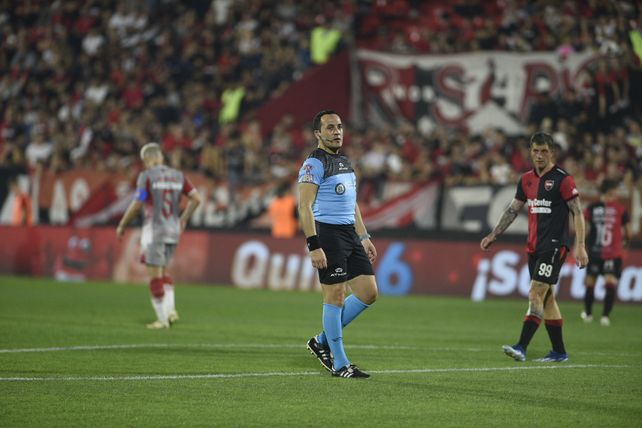 Espinoza no es bien visto por el hincha leproso.