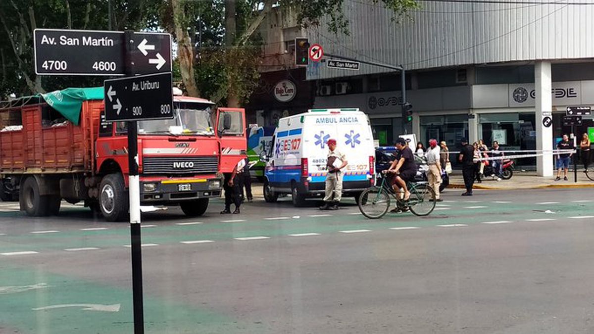 Una mujer de 79 años murió al ser atropellada por un camión en Uriburu ...