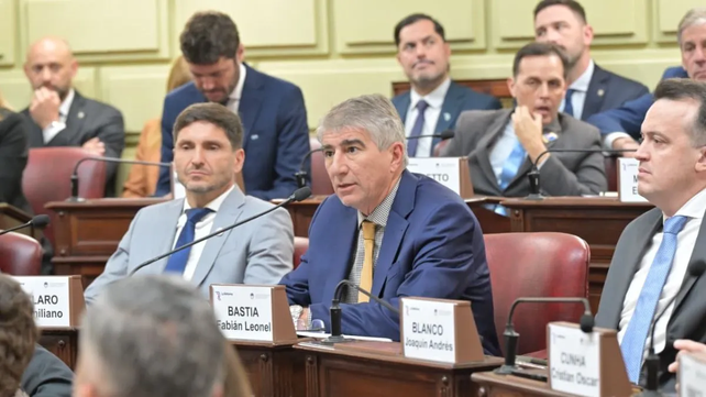 El socialista Joaqu&iacute;n Blanco (derecha) y el radical Fabi&aacute;n Bastia (centro) dos actores clave en la construcci&oacute;n de acuerdos en la Constituyente.&nbsp;