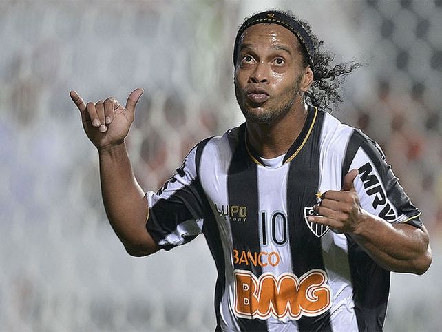 Ronaldinho, lejos de Boca