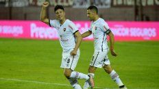 Newells consiguió ante Lanús su primera victoria del año con autoridad y contundencia Newells consiguió ante Lanús su primera victoria del año con autoridad y contundencia