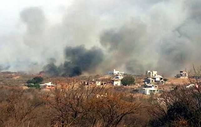 Los incendios en la zona del Valle de Calamuchita se iniciaron el viernes pasado.