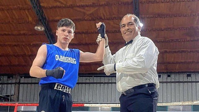 El Colo Esteban Ferrero del Olimboxing ganó en el Roque Otrino de Colón.