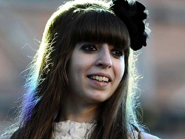 Florencia Kirchner dará a luz el sábado a su hija en el hospital Otamendi