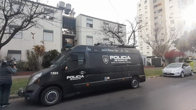 Allanamientos de la policía en Isola y Maestros Santafesinos
