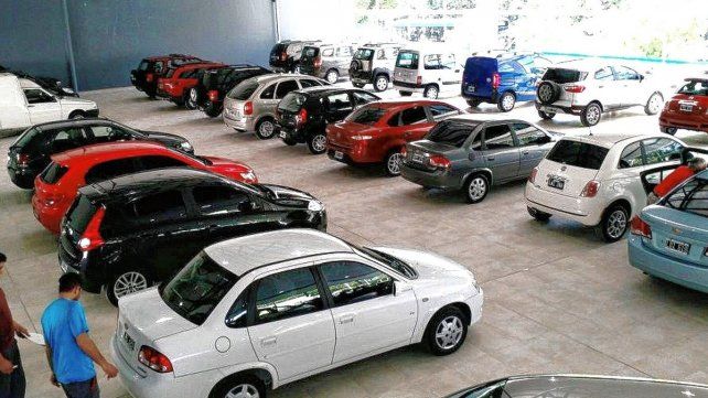 En las concesionarias afirman que las ventas cayeron hasta un 60% luego de la devaluación posterior a las Paso.