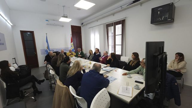 Tras el rechazo de Siprus y Amra a la propuesta paritaria , el gobierno convocó a una nueva reunión