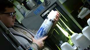 El video del padre del CEO de Lumilagro defendiendo la industria nacional en un spot de Cristina en 2011