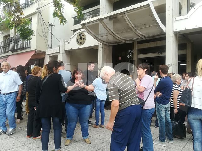 Con un emotivo gesto, despidieron a Ariel Castelló