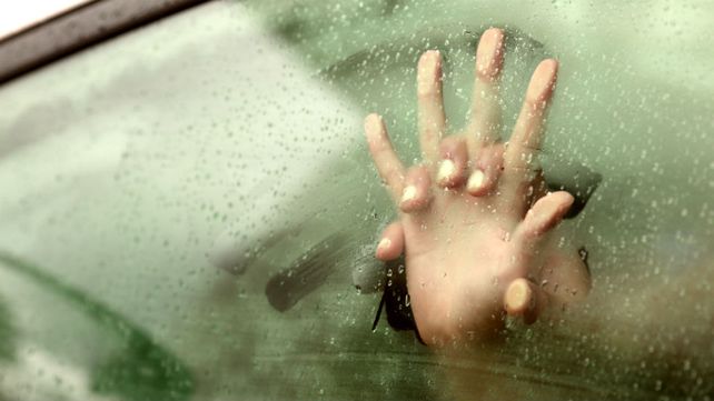 Tenían sexo en un auto y murieron asfixiados