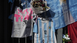 Desde La Bajada, Rosario abraza a Messi: flores y mensajes frente a la casa donde nació