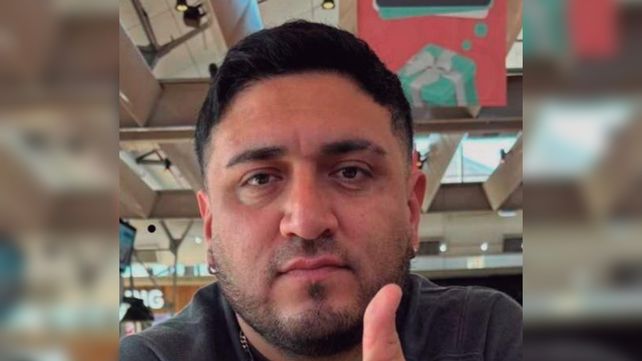 El gobierno anunció en el Boletín Oficial la recompensa para detener al sospechoso. El gobierno anunció en el Boletín Oficial la recompensa para detener al sospechoso.
