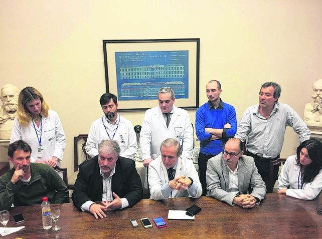 logro. El equipo médico que comandó el ensayo habló ayer con la prensa.
