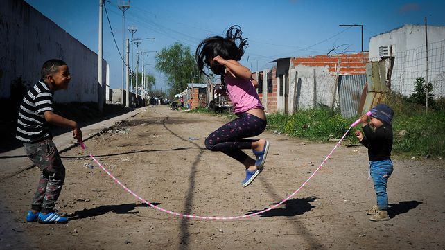 Postales sobre los niños y el encierro: el juego como resistencia