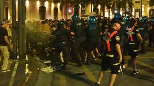 Córdoba: reprimen y detiene a cinco manifestantes contra DNU