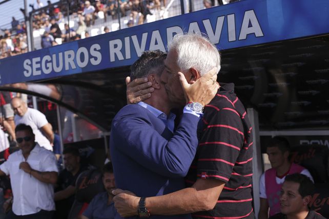 El recibimiento a Elvio Paolorroso .&nbsp; 