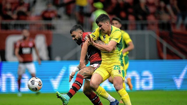 Defensa y Justicia fue goleado por Flamengo y quedó afuera de la Copa Libertadores.