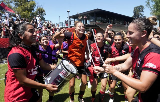 Newells se tomó revancha y le ganó el clásico femenino a Central
