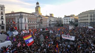 Los diarios españoles publican ediciones especiales por la abdicación de Juan Carlos I