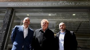 Belloso, Moretti y Rodríguez, los tres candidatos a presidente, posaron para La Capital a la salida de la reunión.