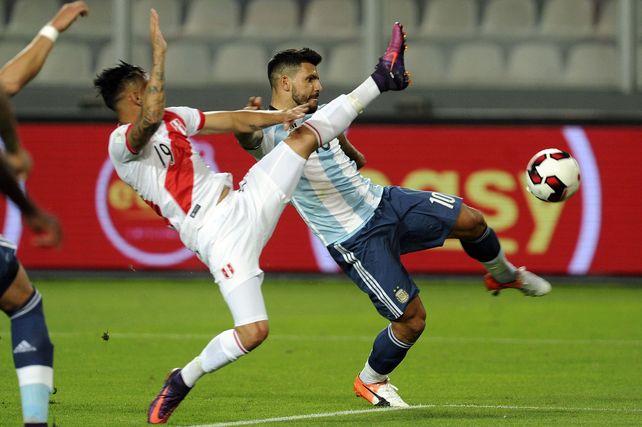 Argentina llegó poco y fue efectivo pero no supo mantener la victoria: fue 2 a 2 con Perú
