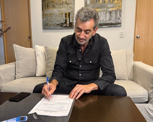 Randazzo se desafilió del PJ y acusó a Cristina de convertir el partido en una monarquía