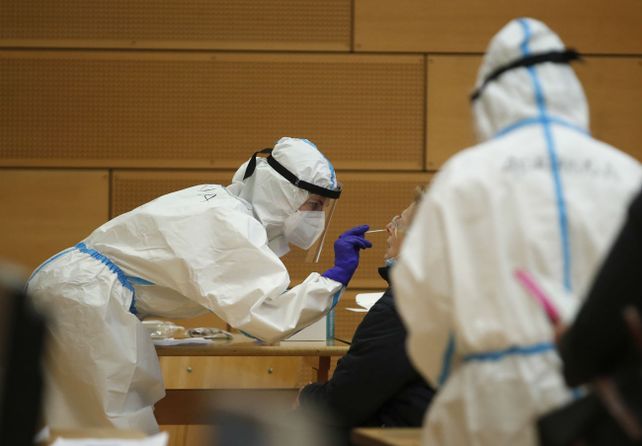 Coronavirus:  hubo 3 muertes y 1.294 casos en las últimas 24 horas en Argentina