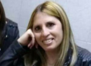 Un chofer de Uber quiso evitar un asalto, retrocedió y mató a una maestra que iba a ser su pasajera