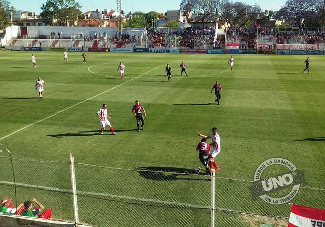 El Decano se despidió de su gente con un empate