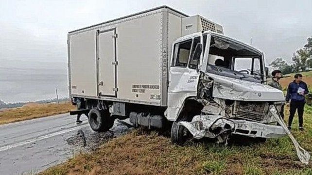 Choque frontal en la autovía dejó un muerto y dos heridos
