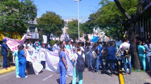 Médicos residentes de la provincia pararon y reclamaron mejoras en las condiciones laborales