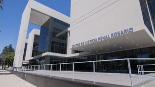 Imputaron a dos hombres que vendían drogas en zona oeste junto a menores en la vía pública