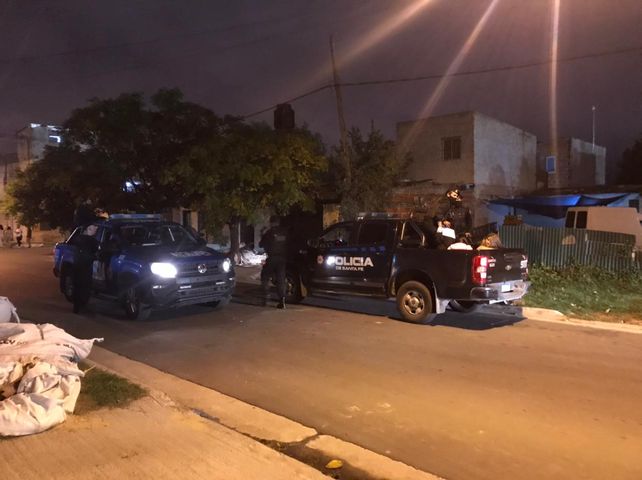 A la seccional. Los cuatro detenidos fueron llevados en una chata policial. Los menores recuperaron la libertad.