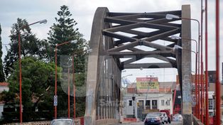 Más allá del anuncio, Qüesta pidió certezas sobre el futuro puente