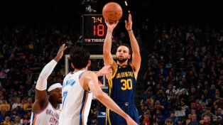 Los Warriors sufrieron nueva derrota pese al regreso de Curry