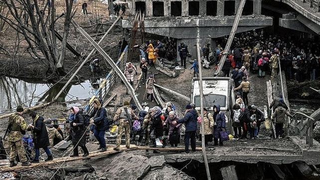 El asedio a la capital de Ucrania complica evacuar civiles
