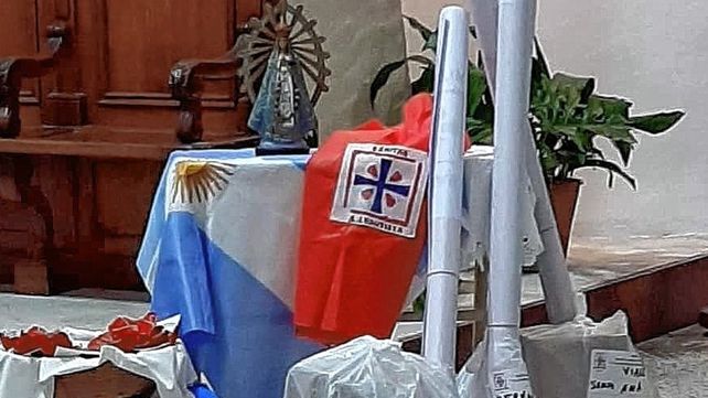 Materiales. Recibieron una bendición especial los afiches