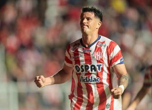 Unión se lo dio vuelta a Estudiantes y sueña con el playoffs
