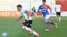 Sebastián Palacios la lleva en el amistoso con Unión. El conjunto rojinegro jugará el último este sábado ante Colón. Sebastián Palacios la lleva en el amistoso con Unión. El conjunto rojinegro jugará el último este sábado ante Colón.