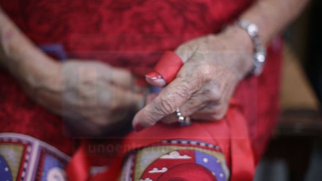 Paula, la abuela de 95 años que cura de palabra a los jugadores de Patronato