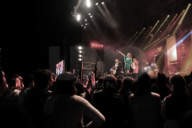 El Parque de la Constitución se inauguró al ritmo de la Sole