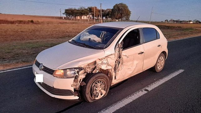 Ruta 12: chocaron un auto y un colectivo cerca de María Luisa