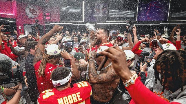 Los Kansas City Chiefs retuvieron el título en el Super Bowl.